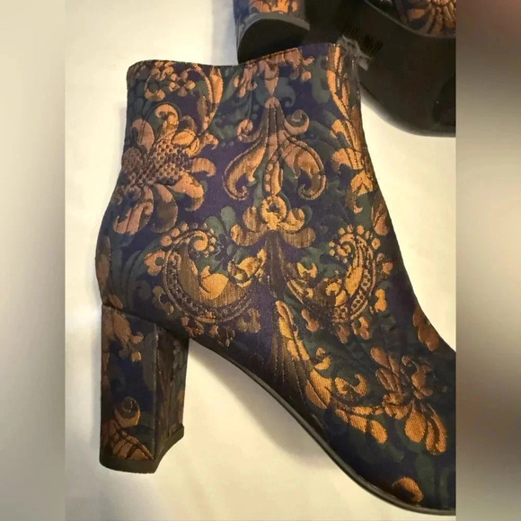 Anthropologie Farylrobin Century Ankle Boots Size 6 - Picture 6 of 11